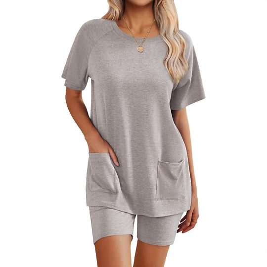 Damen Loungewear-Set mit angenehm weitem Schnitt und praktischen Taschen EB