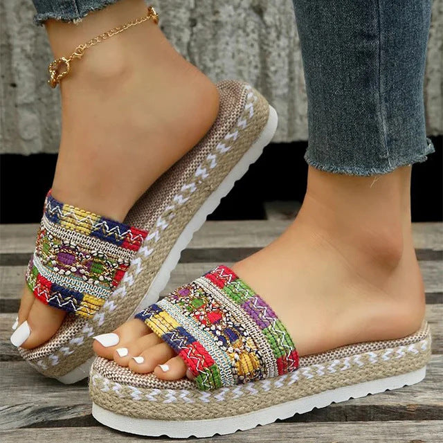 Damen Komfortable Plateausandalen mit modischer Stickerei EB