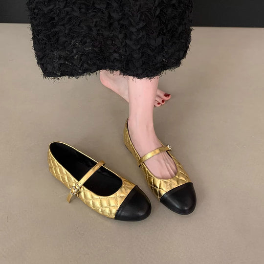Damen Ballerinas mit elegantem Riemen und glänzendem Metallakzent EB