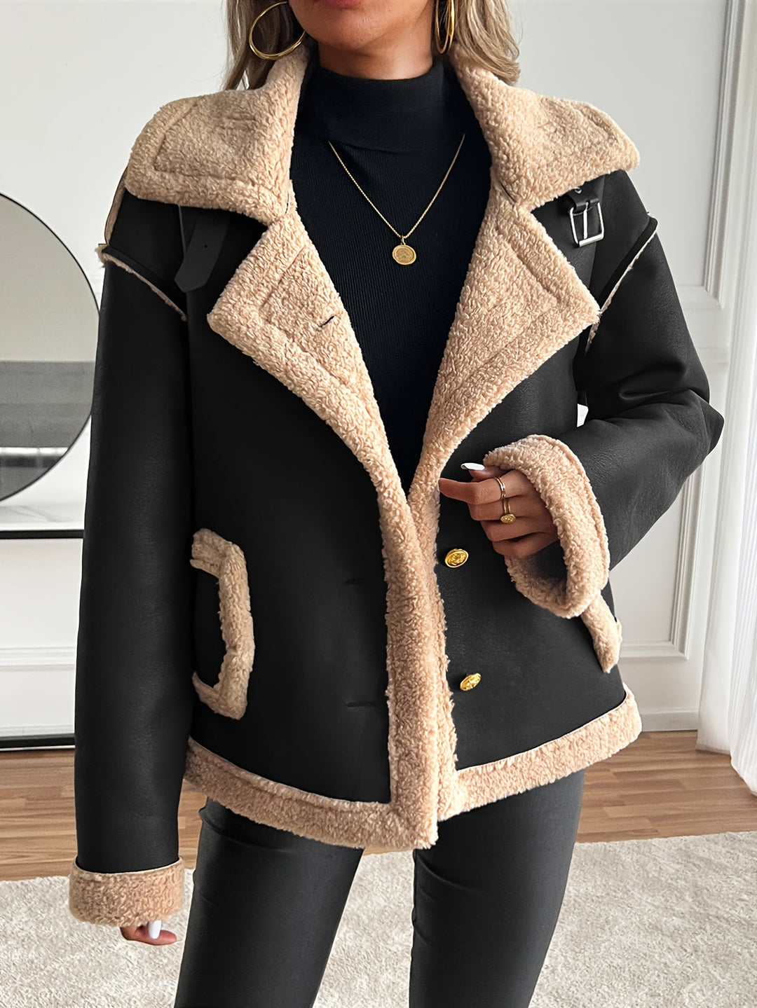 Damen Kurzjacke mit Kunstfellbesatz und praktischen Taschen EB