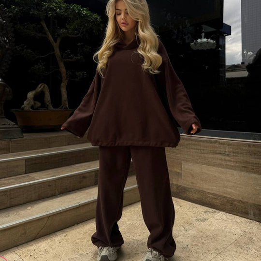 Damen oversized Kapuzen-Sweatshirt mit Ballonärmeln und weite High-Waist Jogginghose Eichborn Berlin