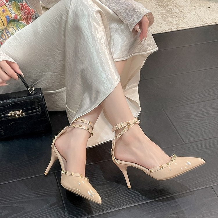Damen Elegante Pumps mit transparentem Riemen und dekorativen Nieten EB