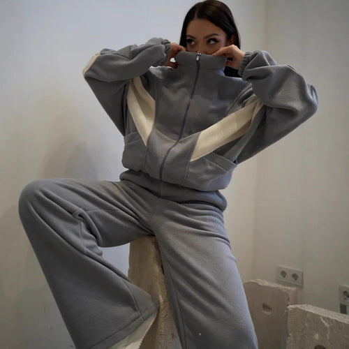 Damen Urbanes Fleece-Set mit hohem Kragen und praktischen Taschen EB