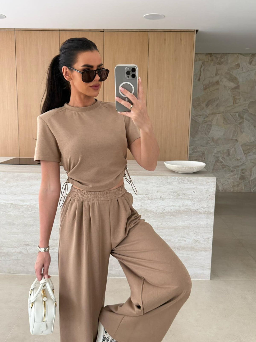 Damen lässiges Set aus Crop-Top und Jogginghose EB