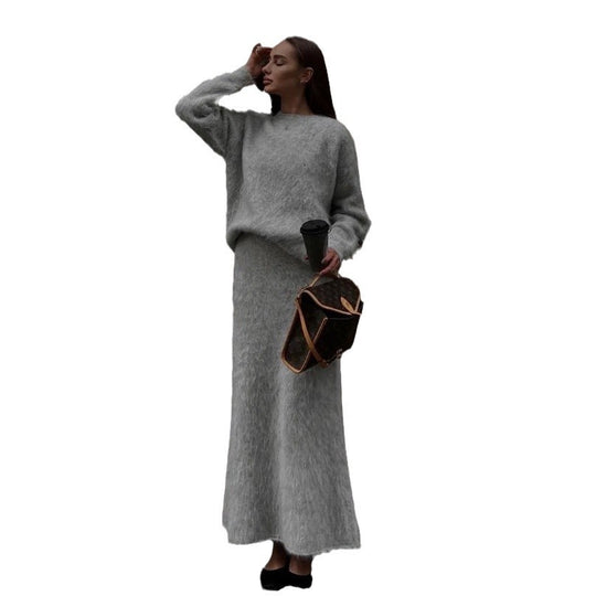 Damen Strickkleid mit tiefem V-Ausschnitt und weichem Mohair-Material EB