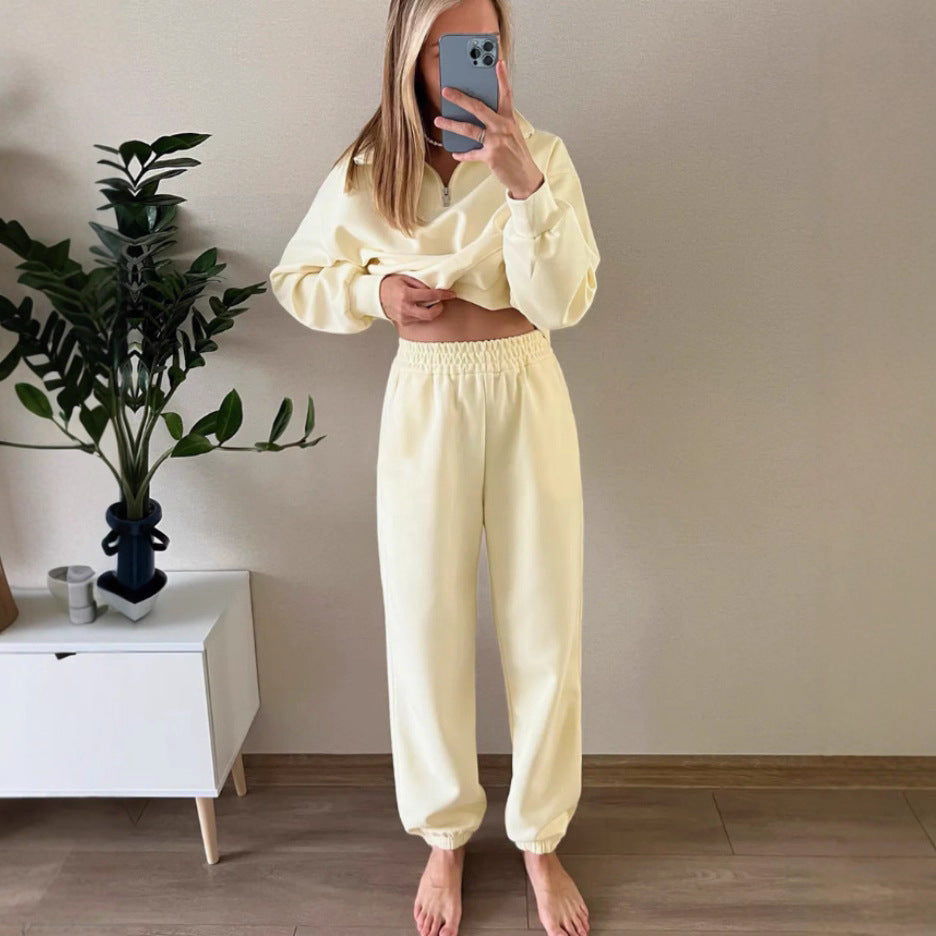 Damen Sweatset mit Halbreißverschluss, oversized Pullover und hochtaillierter weit geschnittener Jogginghose Eichborn Berlin