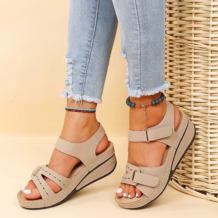Damen Komfort-Sandalen mit verstellbaren Klett- und Schnallenriemen sowie ergonomischem Fußbett EB
