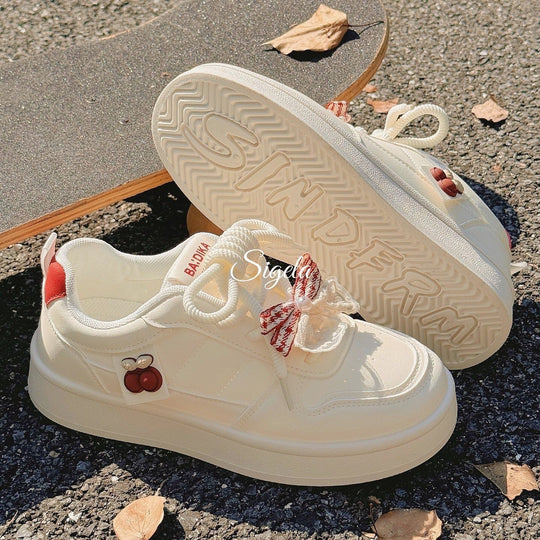 Damen Trendige Sneakers mit verspielten Details und hochwertigem Obermaterial EB