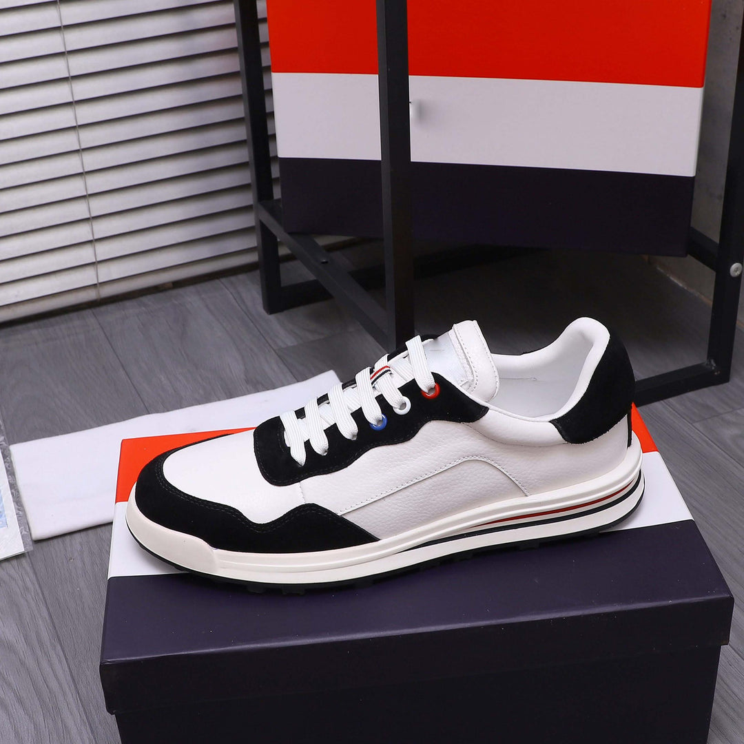 Damen Sportliche Leder Sneakers mit modischen Kontrasten von EB
