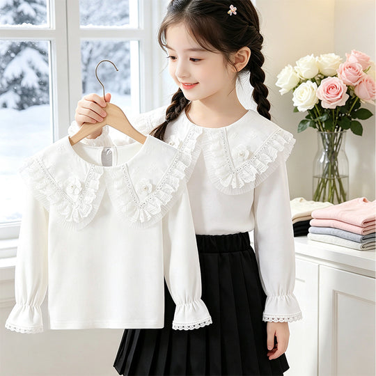 Mädchen Bluse mit romantischem Rüschensaum und feiner Stickerei EB