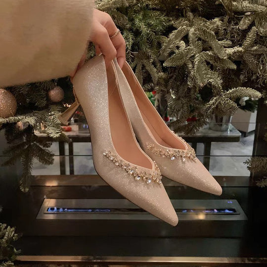 Damen Pumps mit funkelndem Strassbesatz und spitz zulaufendem Design EB