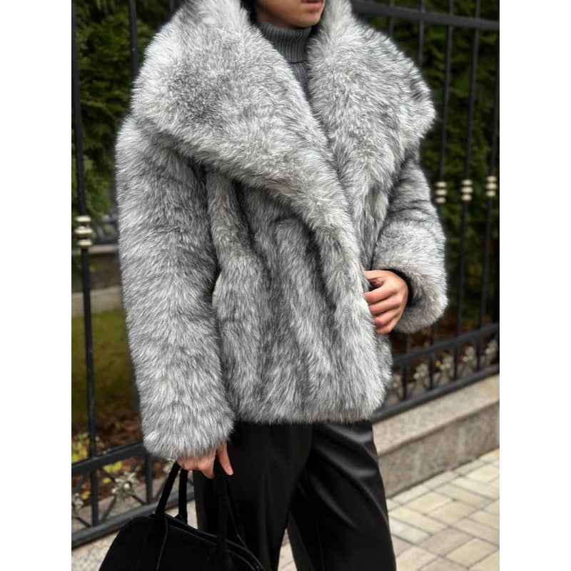 Damen Kunstpelzjacke mit voluminösem Kragen und lockerer Passform EB