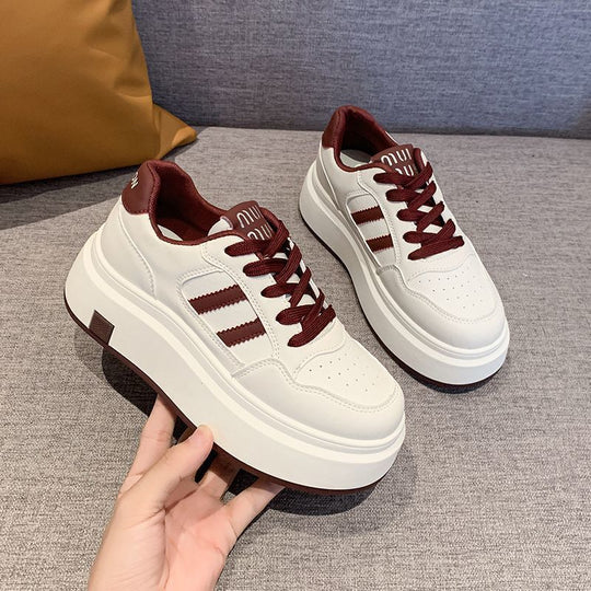 Damen Plattform Sneakers mit verstärkter Dämpfung und sportlichem Design EB