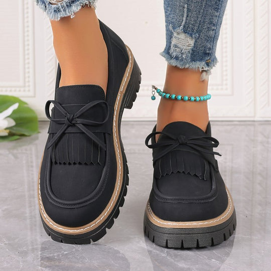 Damen Komfortable Slip-On Loafer mit fransigen Details EB