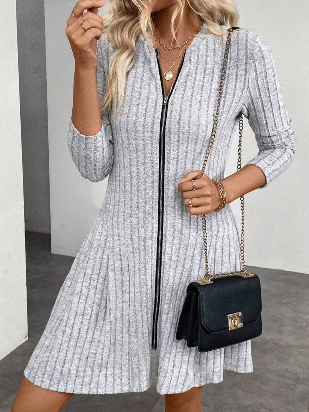 Damen Geripptes Strickkleid mit Frontreißverschluss und A-Linien-Silhouette EB