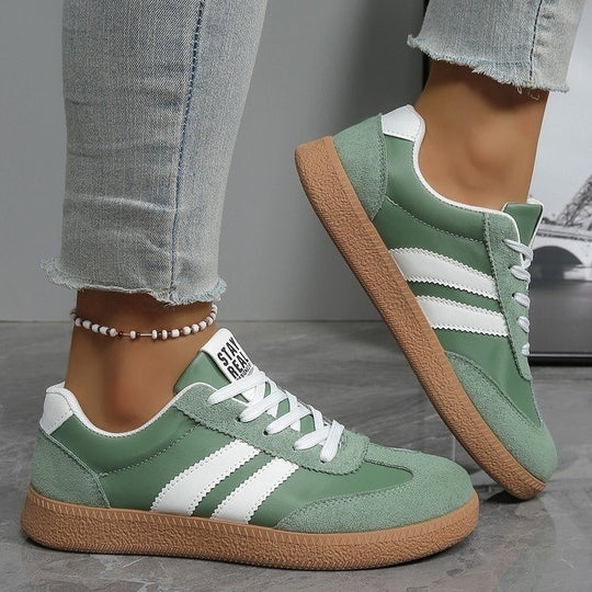Damen Sportliche Sneakers mit strapazierfähigem Obermaterial und rutschfester Sohle EB