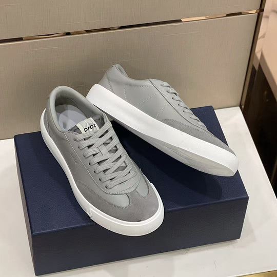 Damen Sneakers mit atmungsaktiver Oberflächenstruktur und gepolsterter Innensohle EB
