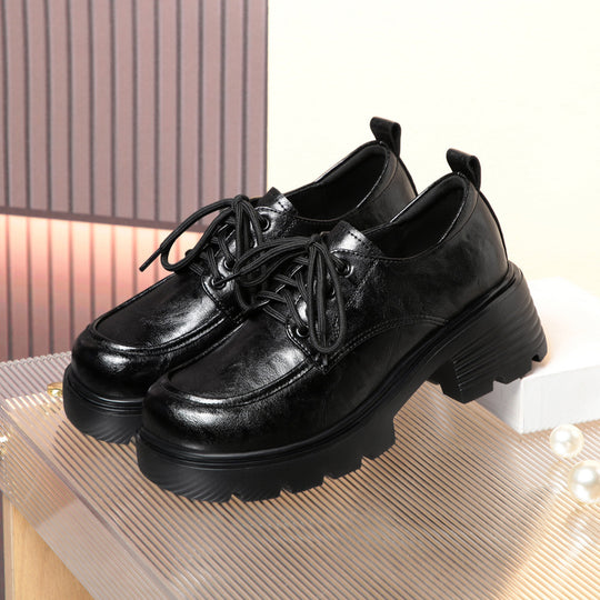 Damen Modische Schnürschuhe mit robustem Profil und elegantem Glanz EB