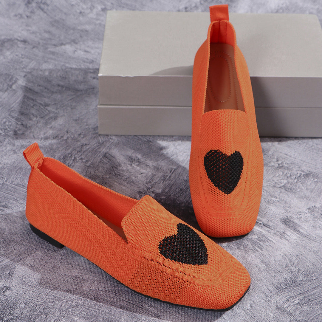 Damen Elegante Slip-On Ballerinas mit Herzdetails EB