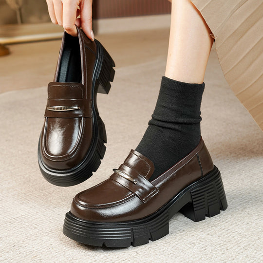 Damen Modische Loafers mit klobigem Absatz und glänzenden Applikationen EB