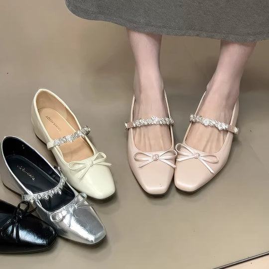 Damen Ballerinas mit eleganter Riemchenverzierung und schimmerndem Finish EB