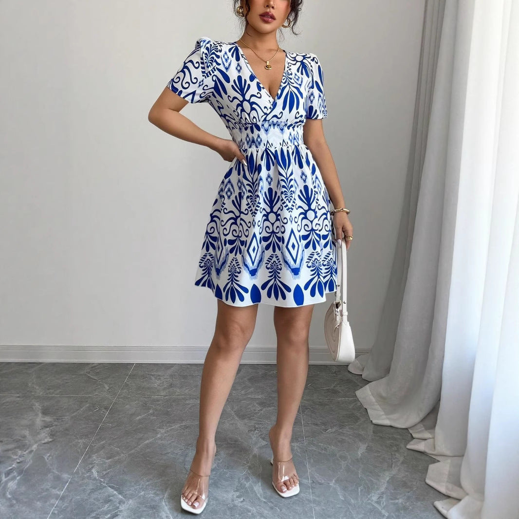 Damen Minikleid mit verspieltem A-Linien Schnitt und floralen Mustern EB
