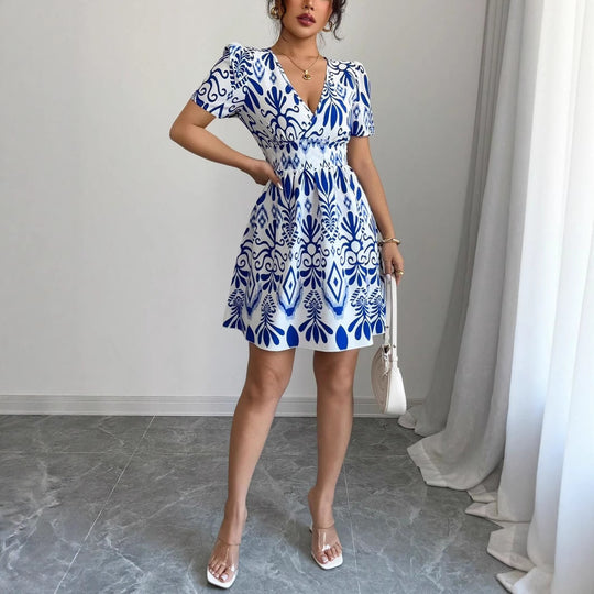 Damen Minikleid mit verspieltem A-Linien Schnitt und floralen Mustern EB