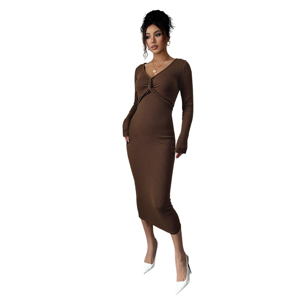 Damen geripptes Midikleid mit Twist-Detail, V-Ausschnitt und taillierter Stretch-Silhouette Eichborn Berlin