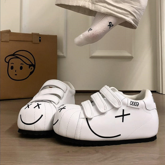 Damen Sneakers mit praktischem Klettverschluss und verspieltem Design EB