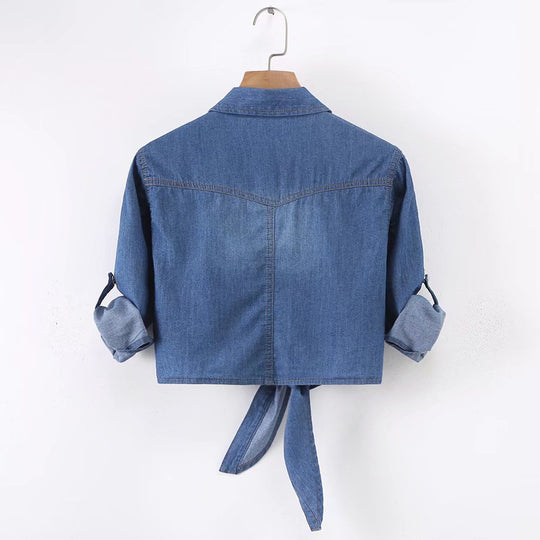 Damen Geknotete Denim Kurzbluse mit Brusttaschen und hochgekrempelten Ärmeln EB