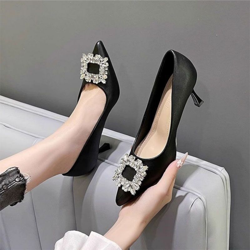 Damen elegante High Heel Pumps mit glitzernder Schmuckapplikation EB