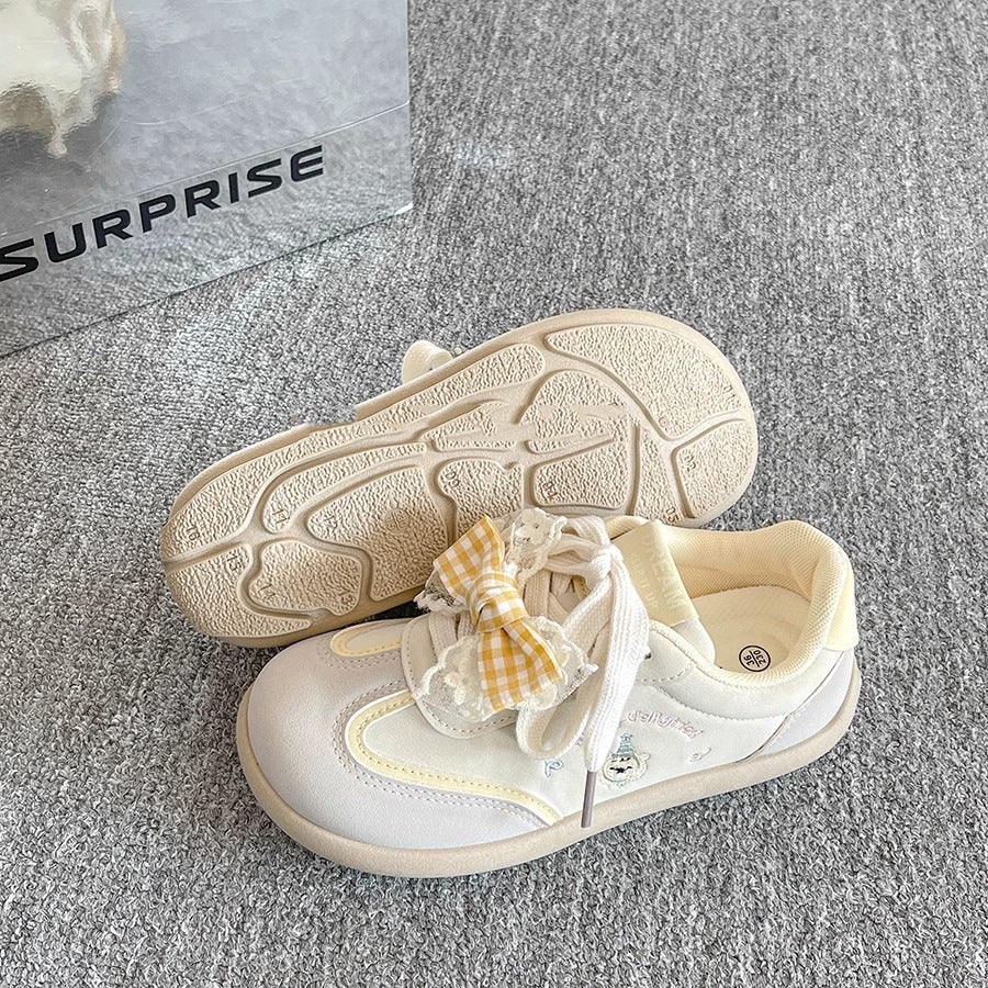 Damen Sneakers mit verspieltem Rüschendetail und rutschfester Sohle EB