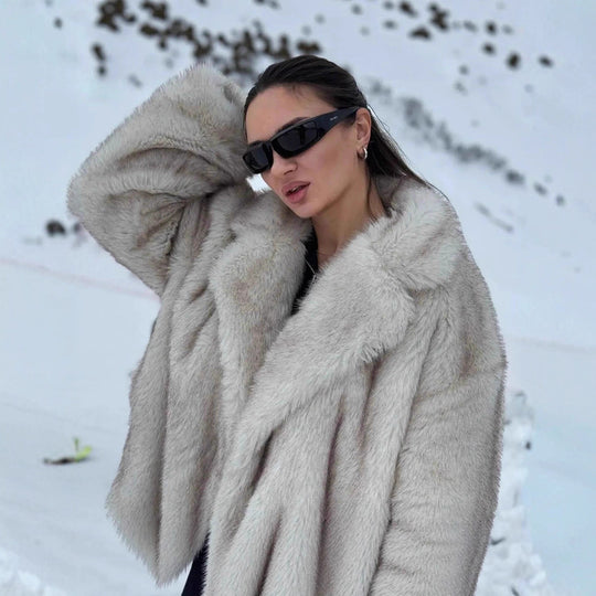 Damen Kuschelige Felljacke im Oversized-Stil mit breitem Revers EB