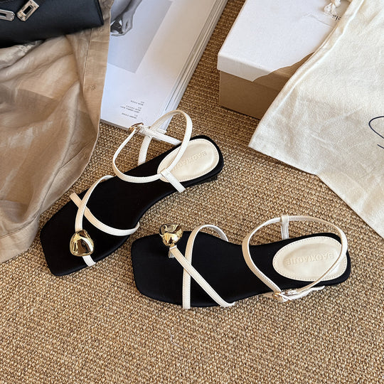 Damen Elegante Sandalen mit verstellbaren Riemen und glänzenden Akzenten EB