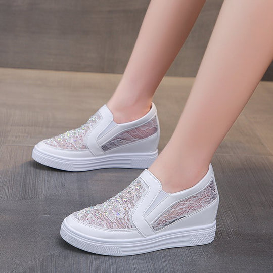 Damen Slip-On Keil-Sneaker mit funkelnden Ziersteinen und elastischen Seiteneinsätzen EB