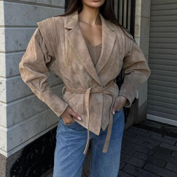 Damen Eleganter Blazer mit strukturierten Details und Taillengürtel EB
