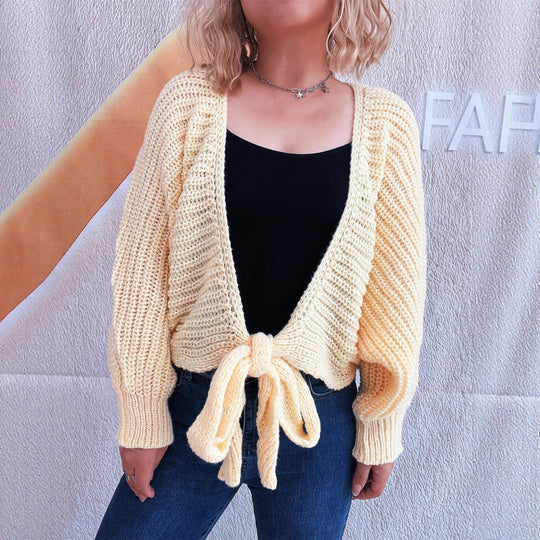 Damen Strickjacke mit verspieltem Bindegürtel und voluminösen Ärmeln EB