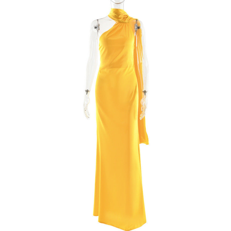Damen Elegantes asymmetrisches Abendkleid mit schmalem Schnitt und raffinierten Details EB