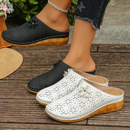 Damen Komfortable Clogs mit floralem Cut-Out-Design und anatomischer Innensohle EB