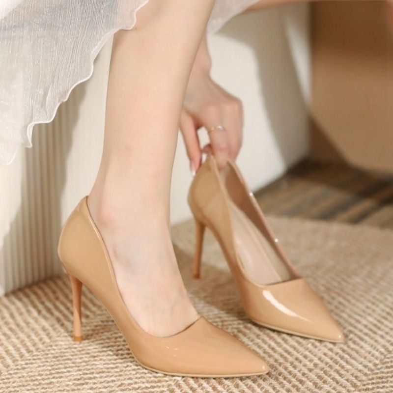Damen spitze High Heel Pumps mit glänzender Oberfläche EB