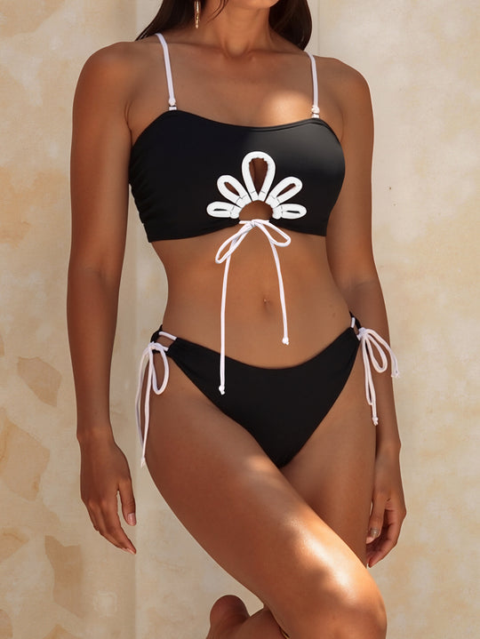Damen Bikini-Set mit modischem Cut-Out und verspielten Bindebändern EB