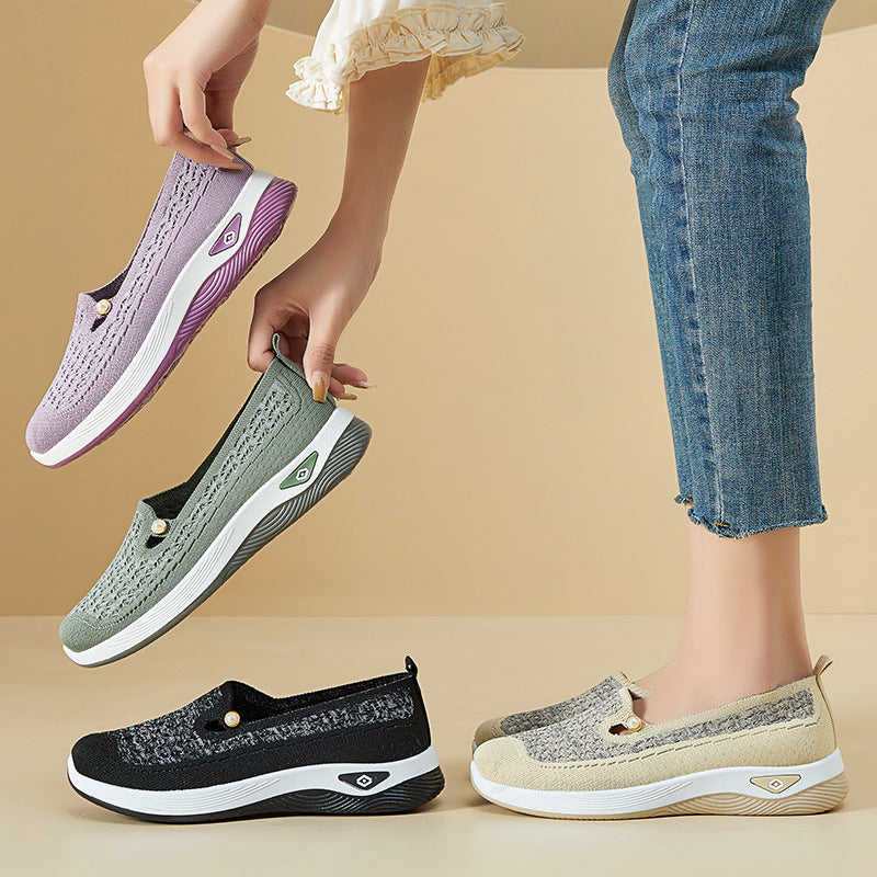 Damen Bequeme und atmungsaktive Slip-On Sneakers mit modischer Lochstrick-Optik EB