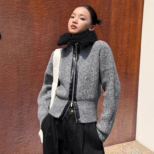 Damen Strickjacke mit kontrastierendem Kragen und seitlichem Reißverschluss EB
