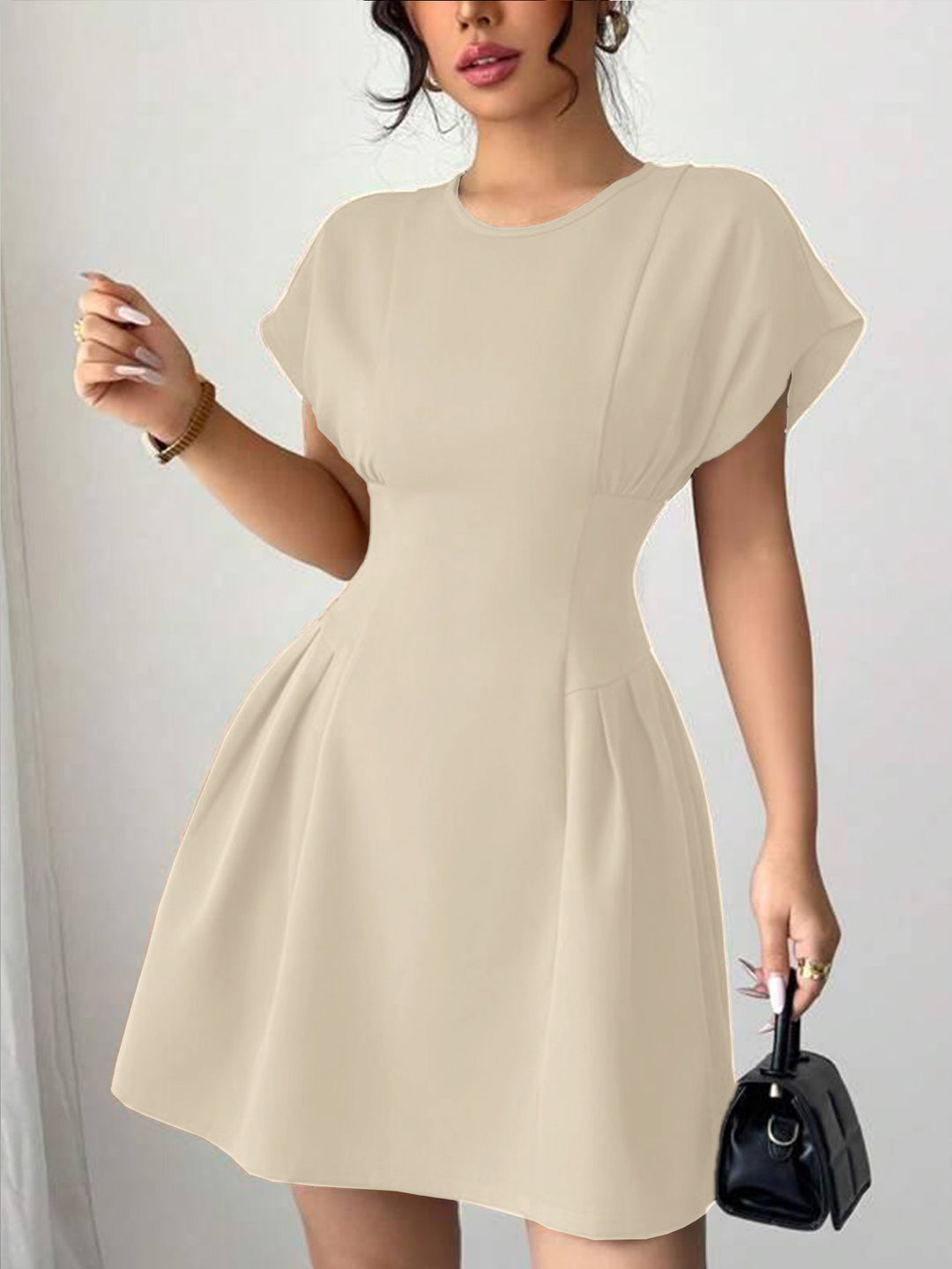Damen Wickelkleid mit elegantem Schnitt und fließendem Rock EB