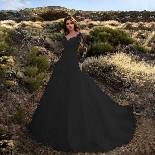 Elegantes Damen Hochzeitskleid mit Spitzenverarbeitung & voluminösem Rock für Hochzeit | EB