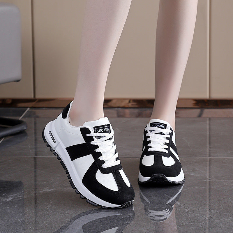 Damen Sportliche Sneaker mit animalischem Akzent EB