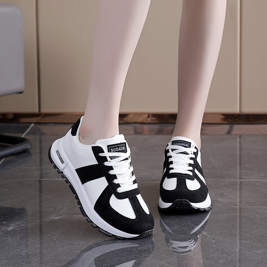 Damen Sportliche Sneaker mit animalischem Akzent EB