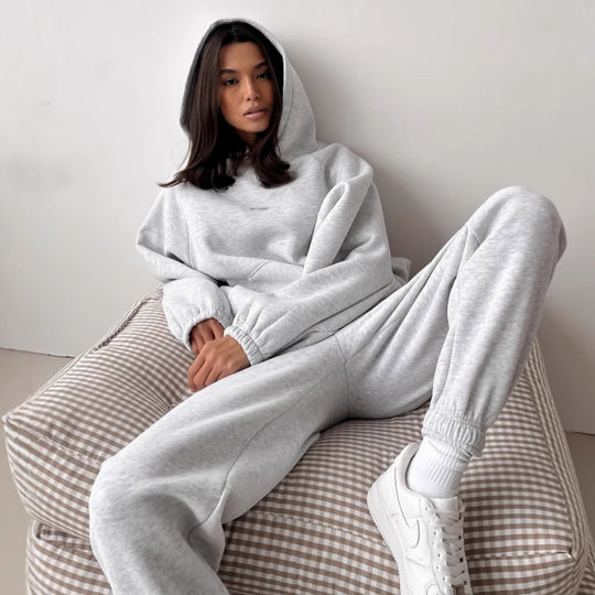 Damen lässiges Lounge-Set aus French-Terry mit oversized Cropped-Sweatshirt und hoher Taillen-Jogginghose Eichborn Berlin