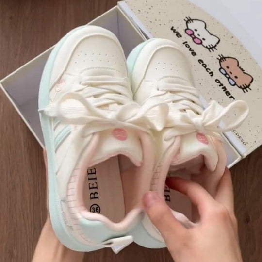 Damen Komfortable Sneaker mit verspieltem Design und hochwertiger Polsterung EB