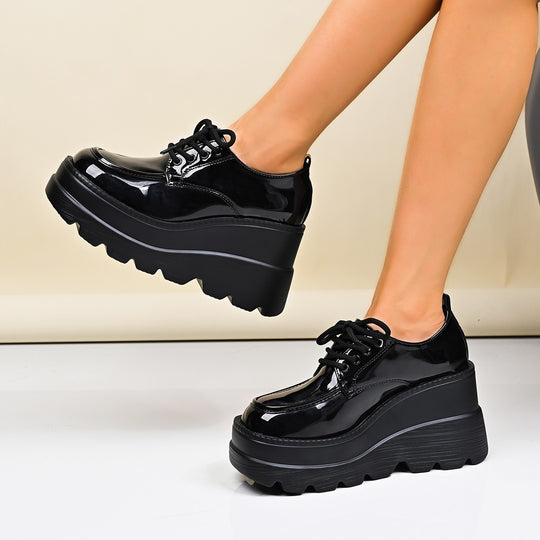 Damen Plateau Schnürschuhe mit glänzendem Obermaterial und rutschfester Sohle EB